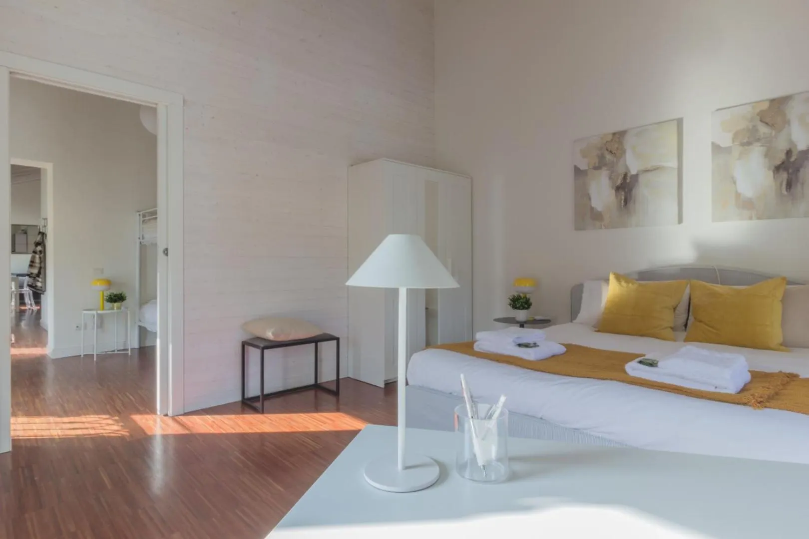 Crema Centro, Luminoso, Comfort
